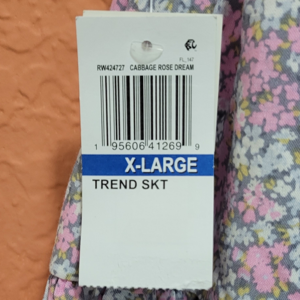 Junior's Ruffled-Hem Mini Skort - Picture 12 of 12